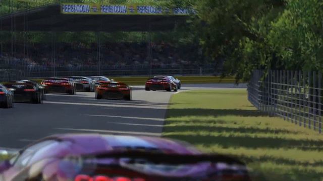 Bugatti Divo vs Lamborghini Sian at Monza Full Course смотреть онлайн