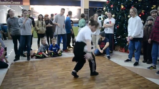 HIP-HOP 2x2 "Новогодний БИТ" смотреть онлайн