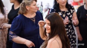 Азербайджанская свадьба в ТЮМЕНИ . Зажигательный танец Ялы среди друзей и близких.