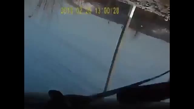 Cars Crash on icy road Compilation February - March New 2013 In HD (720p) смотреть онлайн