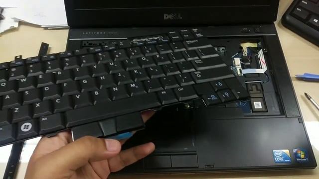 DELL LATITUDE E6410 Keyboard Replace (changing broken keyboard) смотреть онлайн