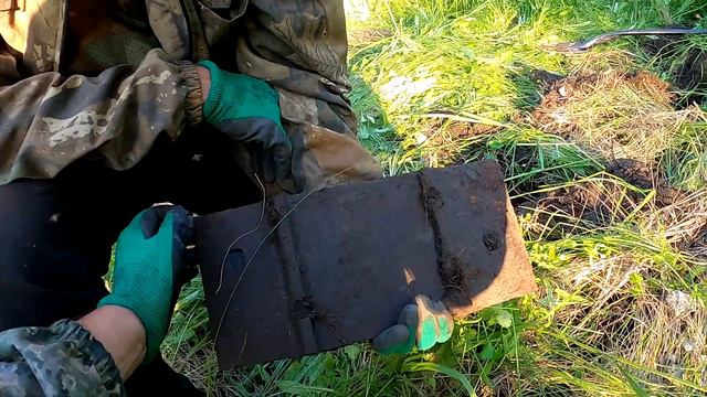 НАШЛИ СБРОС РЖД МЕТАЛЛА/ ТАПКИ ОТ РЕЛЬС ОПЯТЬ ПОРАДОВАЛИ НАС #металлокоп #ржд #находки смотреть онлайн