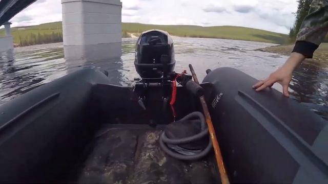 ОБКАТЫВАЕМ МОТОР ГЛАДИАТОР 9.9/ЛОДКА ТАЙМЕНЬ 3400/РЕКА АЛДАН. смотреть онлайн