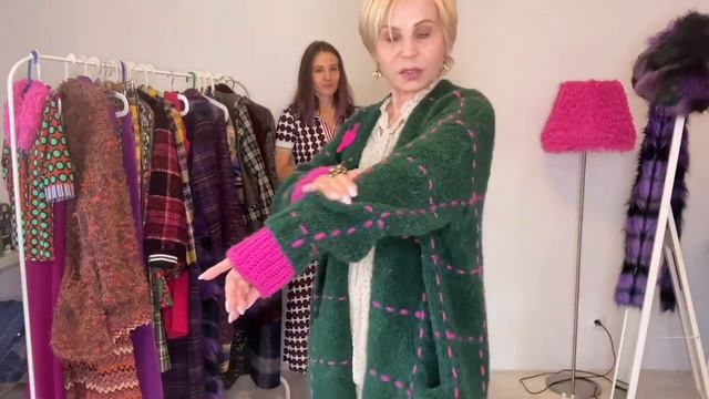 Модные ЖАКЕТЫ и КАРДИГАНЫ. ПИТЕРСКИЕ дизайнеры у руля. Женские БЕРЕТЫ. Одежда от русского дизайнера смотреть онлайн