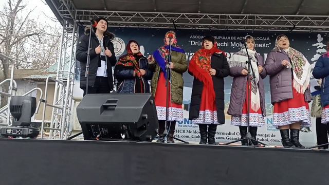 Ансамбль "Селянка" на фестивале "Drum de iarnă" в с.Гербовцы. смотреть онлайн
