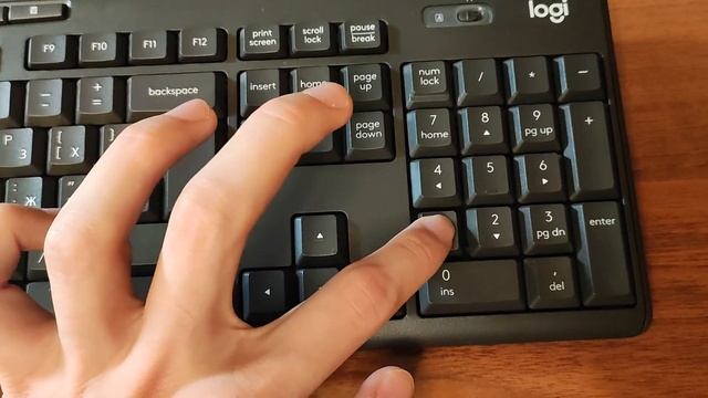 ЛУЧШАЯ КЛАВИАТУРА Logitech!!! Беспроводная Logitech MK295 Silent Wireless Combo смотреть онлайн