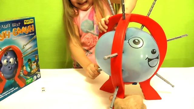 Распаковка  Шалун Балун играем смеемся лопаем шарики Balloon And Installation Game Toy