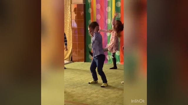 Сходил, на день рождения своей подруги Сони😌😍 смотреть онлайн