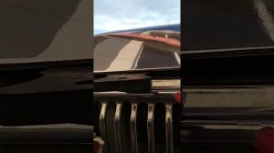 как открыть капот на Волге