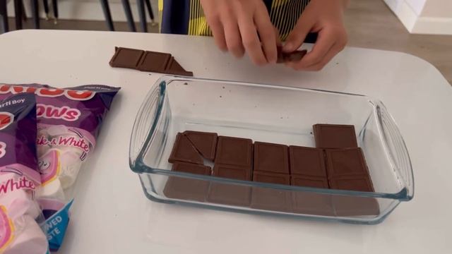 Американский десерт Смор!10 минут и готово!Очень вкусно, попробуй смотреть онлайн