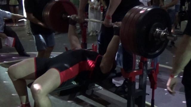 Жим лежа - 200, 210 и 220 кг смотреть онлайн