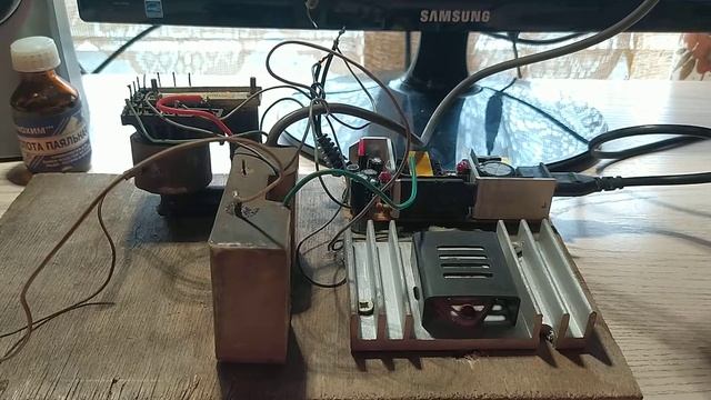 Высоковольтный генератор на транзисторе КТ838А смотреть онлайн