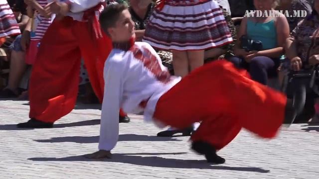 День народного костюма в Авдарме смотреть онлайн