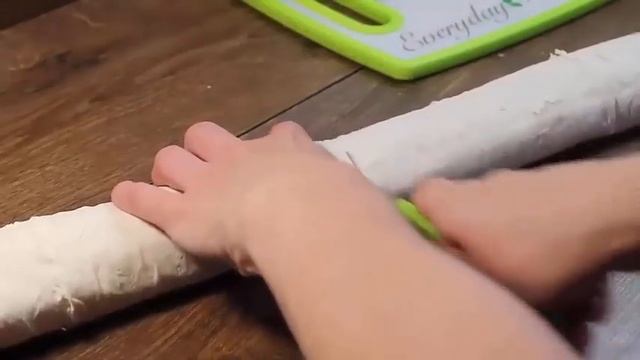 И моргнуть не успела, как эта закуска улетела со стола! Всего за 20 минут! И теста не нужно! смотреть онлайн