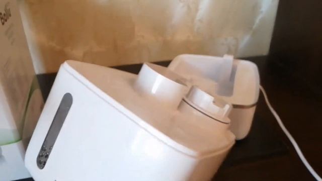 Распаковка - Ультразвуковой увлажнитель воздуха Ballu UHB-310 смотреть онлайн