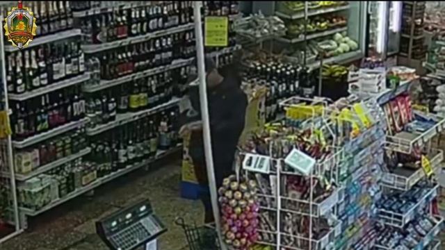 В Солигорске разыскивается мужчина, который похитил в магазине кофе, а с крыльца велосипед смотреть онлайн