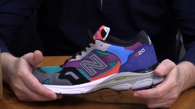 Обзор кроссовок New Balance 920. Новая интересная модель, которая появилась в продаже прошлой осень смотреть онлайн