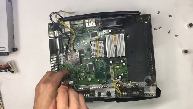 Xbox Original полная разборка ну почти ) смотреть онлайн
