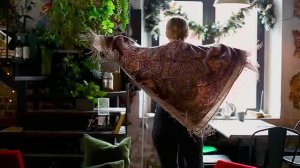 Платок шерстяной с шелковой вязаной бахромой "Терем расписной", вид 2