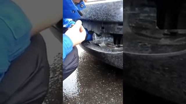 Замена лампочки H11 в ПТФ на Рено лагуна 3 смотреть онлайн