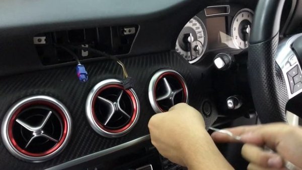 w176 a class remove screen and radio