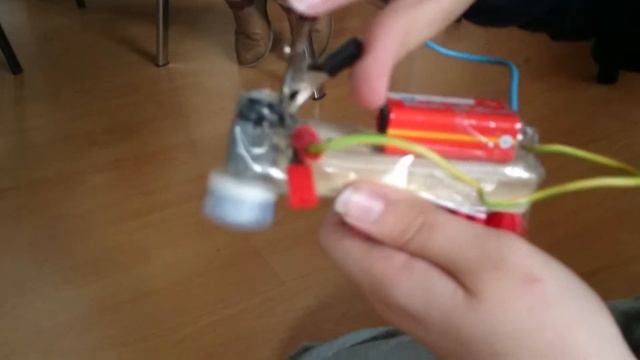 Roto-Robot - iz Laboratorije znanja смотреть онлайн