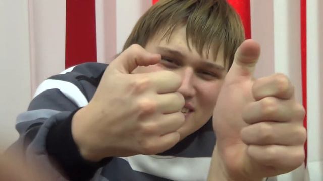 тесак загнутый палец смотреть онлайн