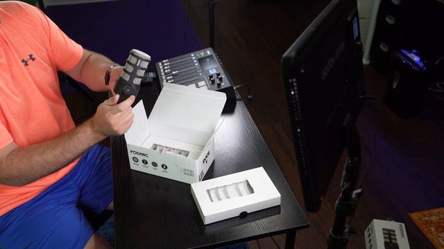 Rode PodMic Unboxing смотреть онлайн