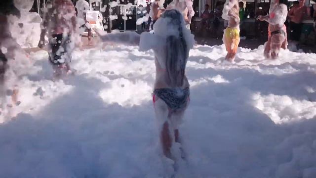 Sofia Blagikh at a foam party смотреть онлайн