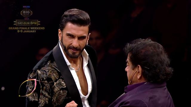 Sonakshi REVEALS Shatrughan Sinha wants Ranveer Singh to do his BIOPIC | The Big Picture смотреть онлайн