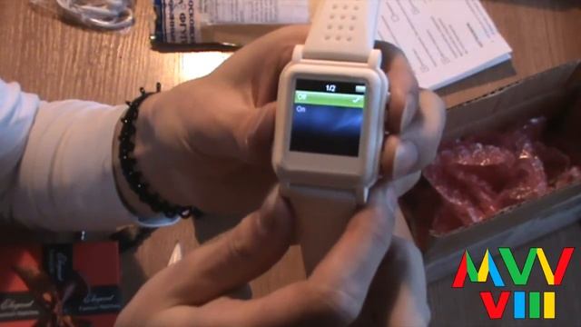 Power bank и часы-плеер-шпаргалка смотреть онлайн