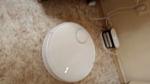 Робот пылесос.mp4