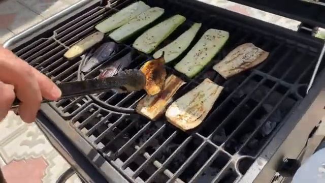 ТУНЕЦ НА ГРИЛЕ С КИТАЙСКОЙ ЗАКУСКОЙ смотреть онлайн