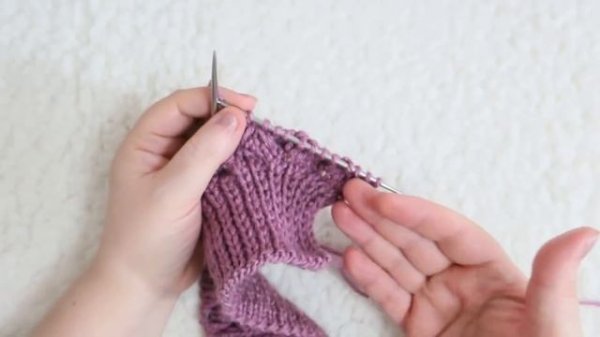 Шикарнейший берет спицами. Как связать красивый берет спицами. Мастер класс