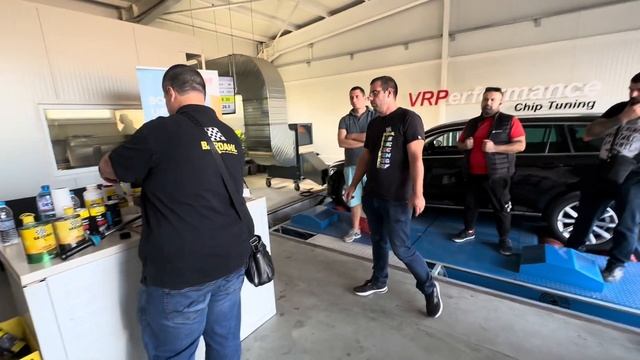 Демонстрация на добавките на Бардал Bardahl, в присъствие на представители на маслата Pakelo и Rowe смотреть онлайн