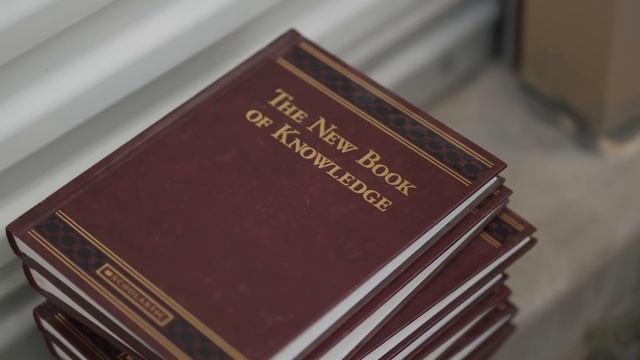 I Bought 12 Abandoned Storage Units...Let's Find Out What's Inside ? смотреть онлайн