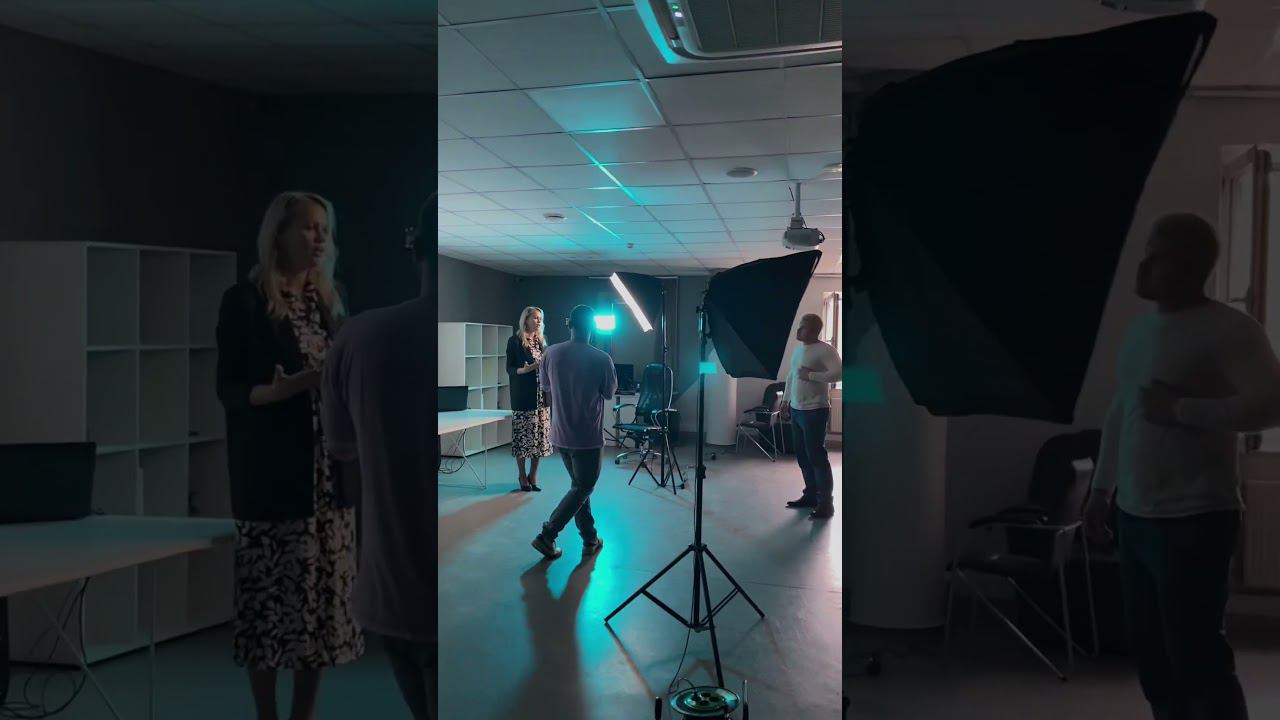 Бэкстейдж со съёмок #виватмебель #мебельоптом #бюджетнаякухня #обзоркухни #kitchen #shorts смотреть онлайн