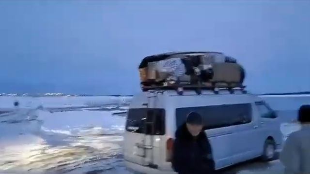 В Якутии через паромную переправу в Верхневилюйске Хайсы перевозят за 6000 руб. смотреть онлайн