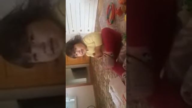 Слышишь ты че такая дерзкая а?/Какая дерзкая ты смотреть онлайн