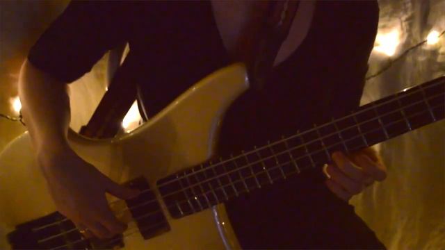 Joji - Slow Dancing In the Dark (Bass cover) смотреть онлайн