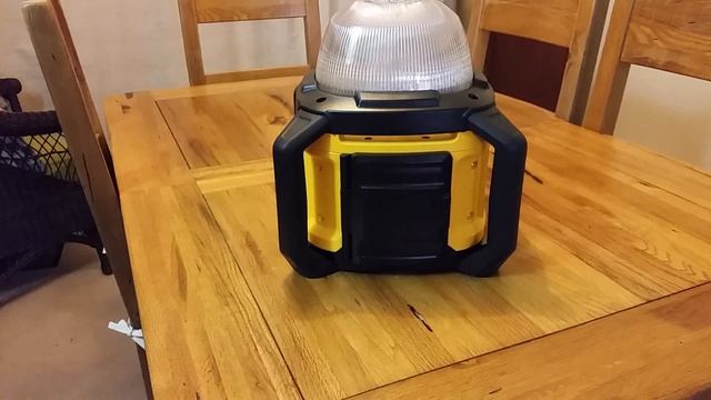 Dewalt DCL074 Indoor Brightness Test