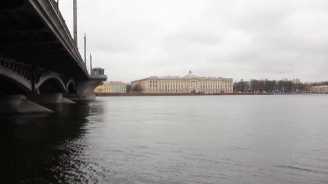St Petersburg and its typical weather // Санкт-Петербург в свою типичную погоду смотреть онлайн
