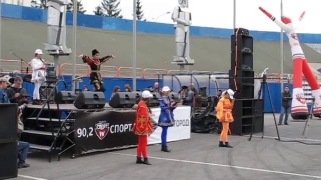 Зажигательный танец смотреть онлайн