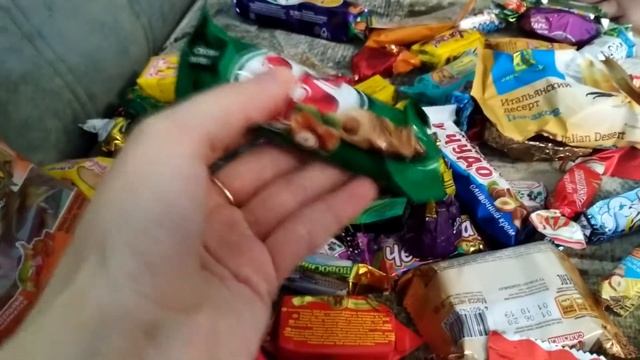 VLOG Открываем подарок! Всходы томатов! Покупки! 25.12.2019 смотреть онлайн