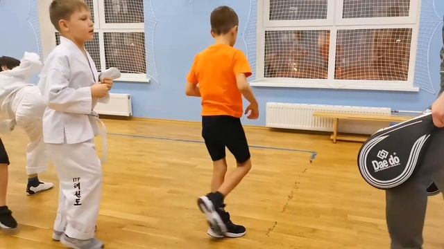 Дополнительные занятия в школе ONE! International School смотреть онлайн