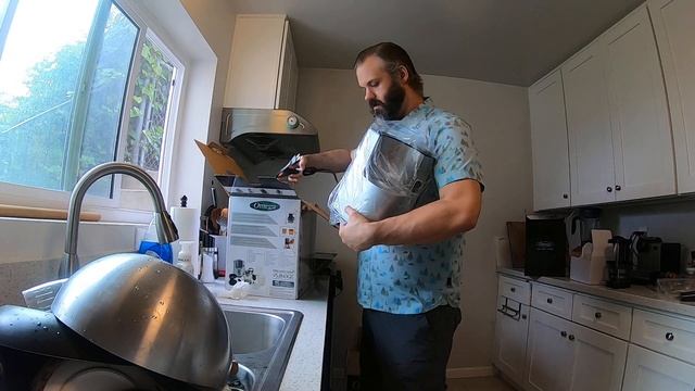 Omega VSJ843QS Vertical Slow Masticating Juicer Unboxing смотреть онлайн