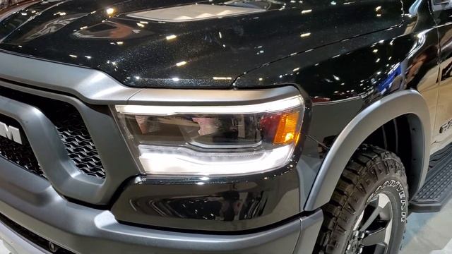 NEW 2022 RAM 1500 REBEL GT WALK AROUND REVIEW DIAMOND BLACK CUT SHORT смотреть онлайн