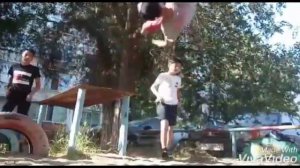 ШКОЛЬНИК СЛОМАЛ ШЕЮ!!!