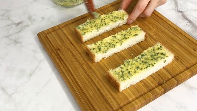 세상 간단한 마늘빵 만들기 :: 노오븐 :: No-oven Garlic Bread смотреть онлайн