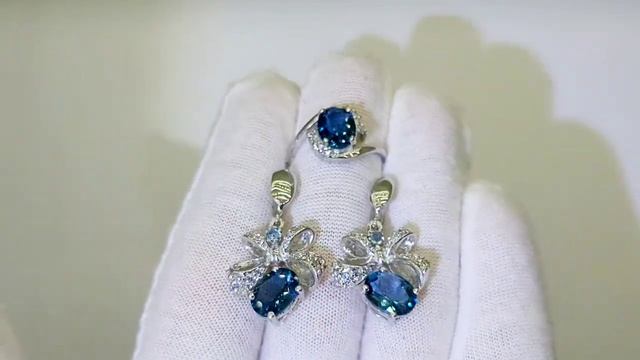 Комплект с LONDON BLUE топазами "Небесный ангел" смотреть онлайн